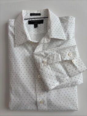 Banana Republic White Button-Down Shirt with Black Micro Print, M
